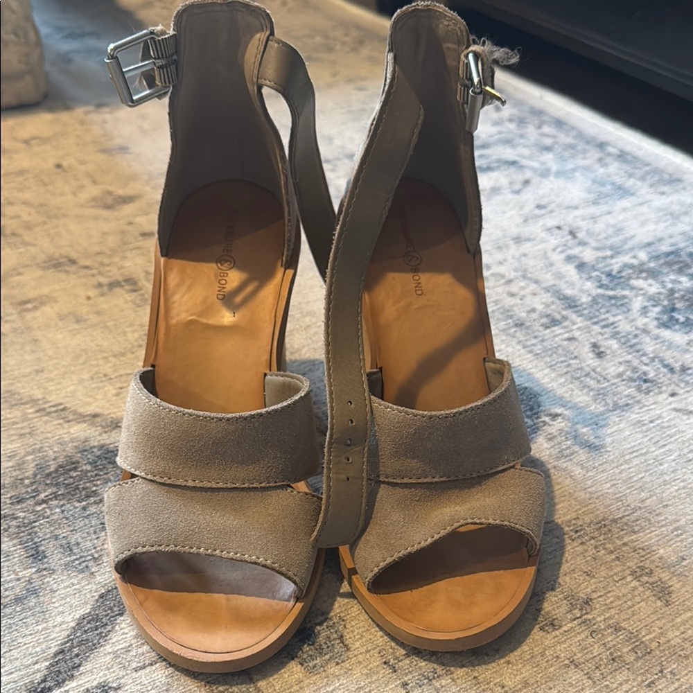 Treasure & Bond Heeled Sandals